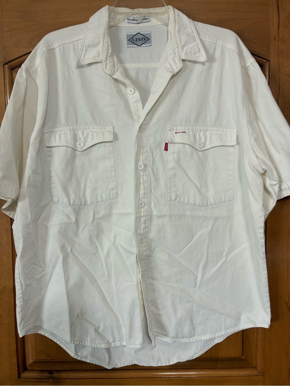 Levi's Diamond Label White Short-Sleeve Button-Down Shirt with Chest Pockets
